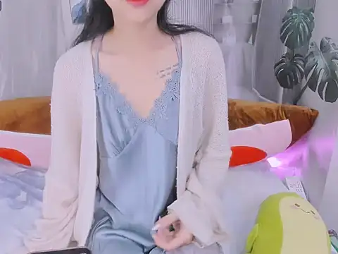 Ly   online show from 04/16/26, 03:29