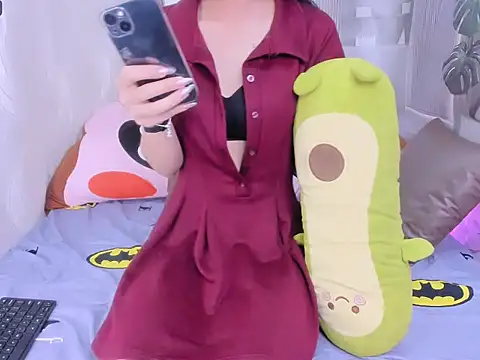 Ly   online show from 04/23/26, 02:51