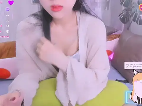 Ly   online show from 06/11/26, 02:44