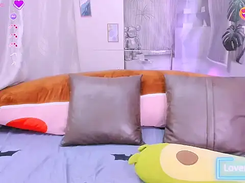 Ly   online show from 07/25/26, 02:52