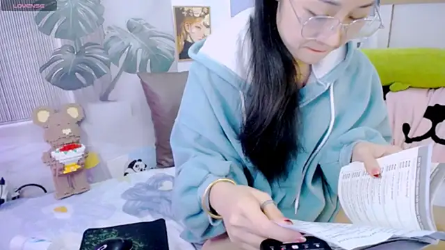 Ly   online show from 02/12/26, 04:23