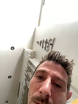 Maxthekid online show from 12/25/24, 08:40