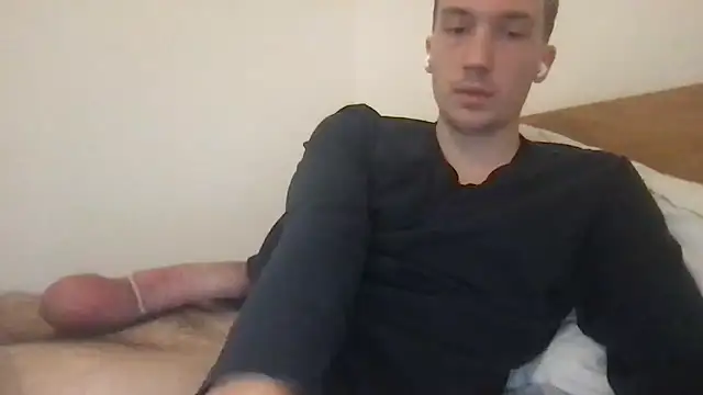 Snapshot of hungandfun05 chatting on 12/10/24, 01:55 hungandfun05 online show from 12/10/24, 01:55