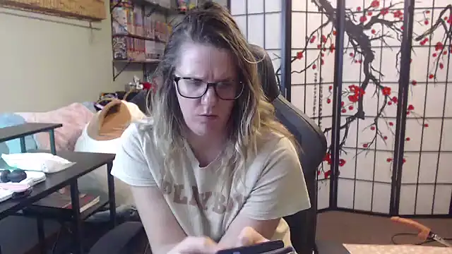 Sarahtineke online show from 03/20/26, 05:47