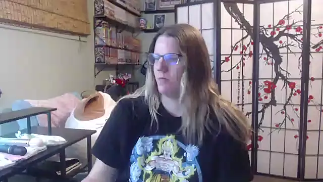 Snapshot of Sarahtineke chatting on 02/17/26, 03:15 Sarahtineke online show from 02/17/26, 03:15