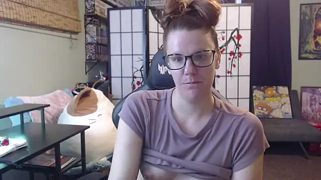 Sarahtineke online show from 05/26/26, 05:55