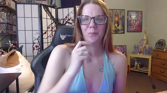 Sarahtineke online show from 05/18/26, 11:20