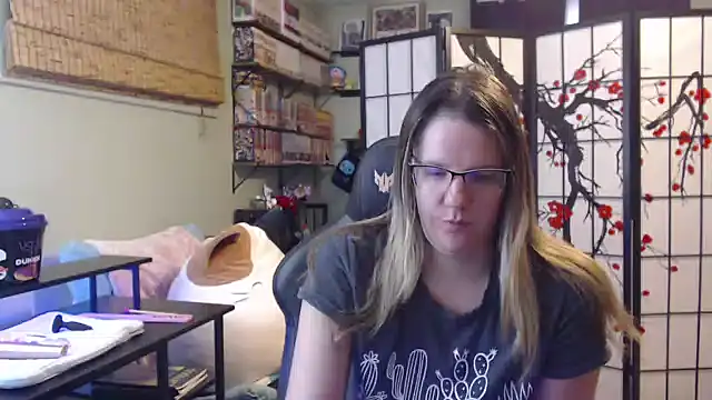 Snapshot of Sarahtineke chatting on 02/06/26, 06:15 Sarahtineke online show from 02/06/26, 06:15