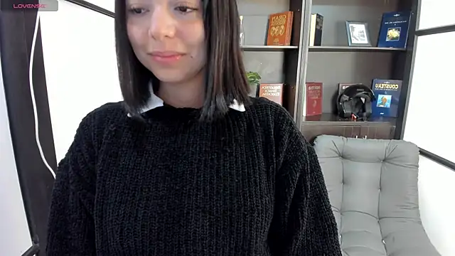 NicolRoss  online show from 09/19/25, 12:53