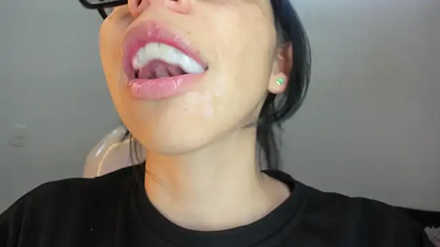 Katty mouth online show from 12/04/25, 08:41