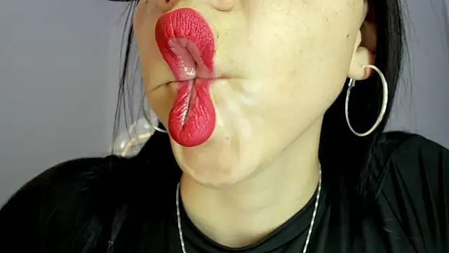 Snapshot of Katty_mouth chatting on 05/30/26, 08:03 Katty mouth online show from 05/30/26, 08:03