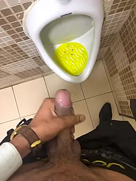 hitlar1026 online show from 11/04/25, 07:56