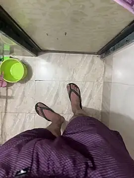 hitlar1026 online show from 12/19/25, 04:42