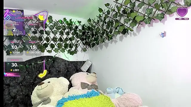 PaulinaSwan online show from 12/17/25, 05:12