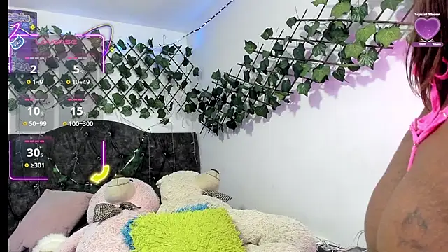 PaulinaSwan online show from 11/25/25, 04:24