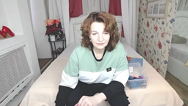 AmiHotGranny online show from 04/05/26, 12:45