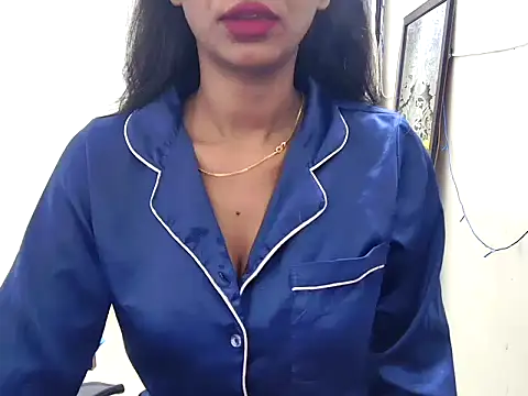 tanvi-00 online show from 10/06/25, 06:19