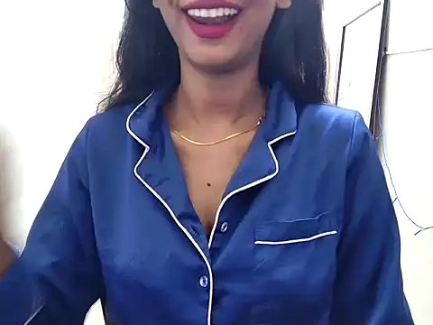tanvi-00 online show from 10/07/25, 07:42