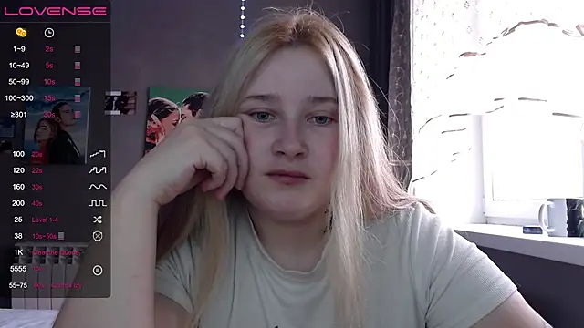 Light Luna online show from 10/26/25, 07:20