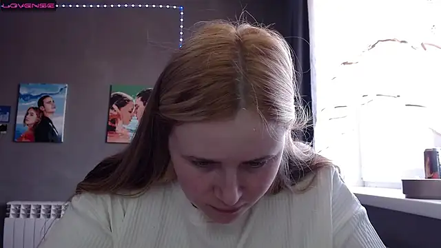 Light Luna online show from 10/20/25, 05:31