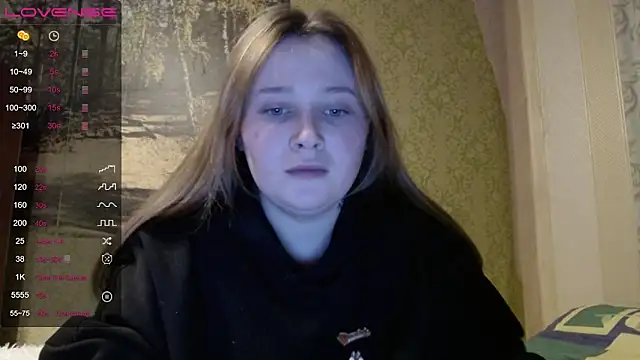 Snapshot of Light_Luna chatting on 03/10/26, 03:38 Light Luna online show from 03/10/26, 03:38