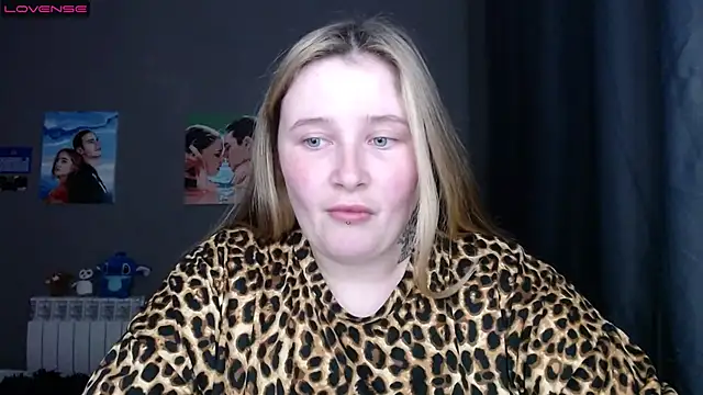 Light Luna online show from 09/17/25, 01:46