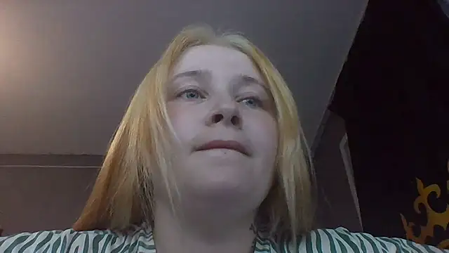 Light Luna online show from 06/26/26, 04:02