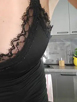 AnaFoxxy online show from 06/02/26, 07:30