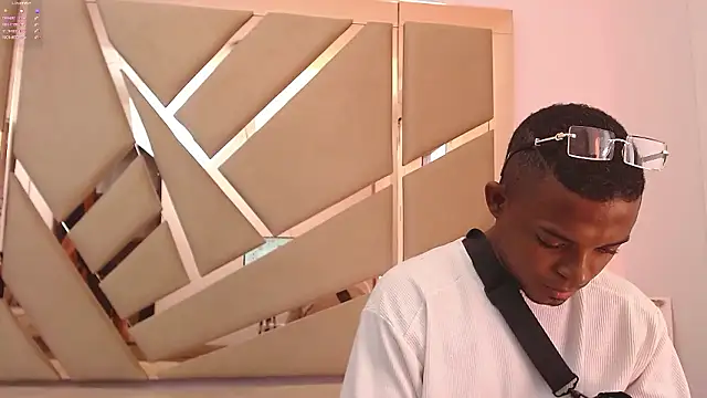 Snapshot of you_and_i9 chatting on 01/17/26, 07:50 you and i9 online show from 01/17/26, 07:50