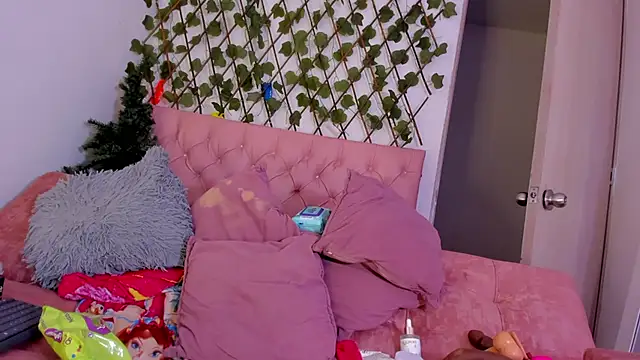 kimmysantoo online show from 10/28/25, 07:18