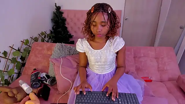 kimmysantoo online show from 11/10/25, 12:32