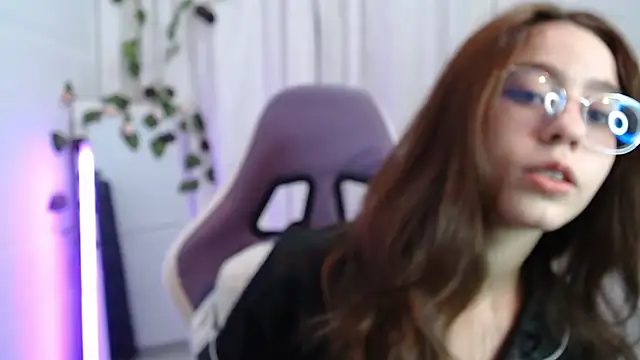 BlairVicent online show from 11/04/25, 01:04