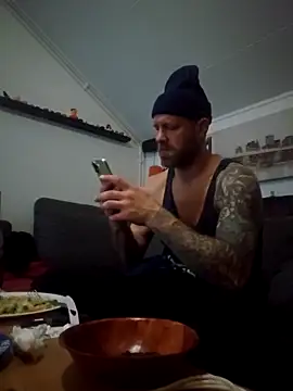 eltoulou online show from 12/03/25, 05:01