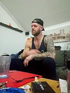 eltoulou online show from 12/18/25, 04:00