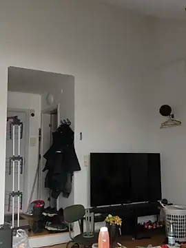 Snapshot of eltoulou chatting on 03/12/25, 11:43 eltoulou online show from 03/12/25, 11:43