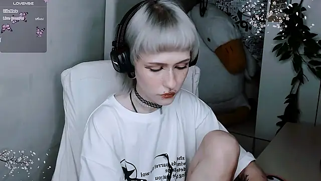 say mary online show from 11/05/25, 04:54