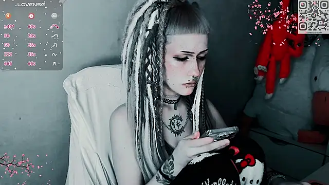 say mary online show from 11/28/25, 11:43