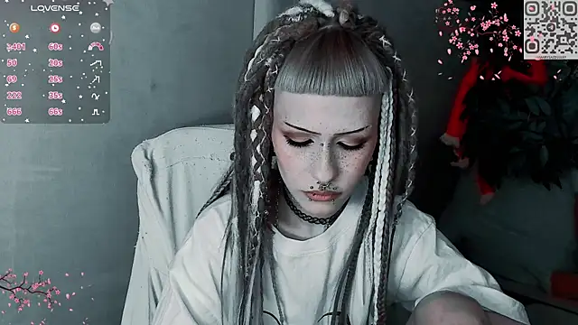 say mary online show from 12/04/25, 11:42