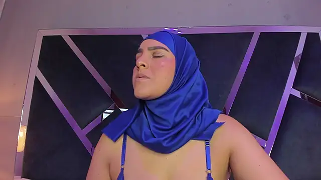 Nahid Jaziri1 online show from 10/24/25, 08:19