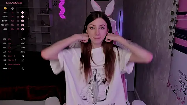 Polly  Hill online show from 11/10/25, 08:47