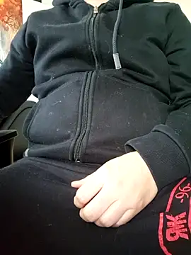 Snapshot of Picknick84 chatting on 01/04/25, 07:45 Picknick84 online show from 01/04/25, 07:45