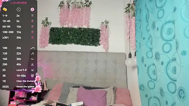 Snapshot of misticasexy chatting on 01/15/25, 01:34 misticasexy online show from 01/15/25, 01:34