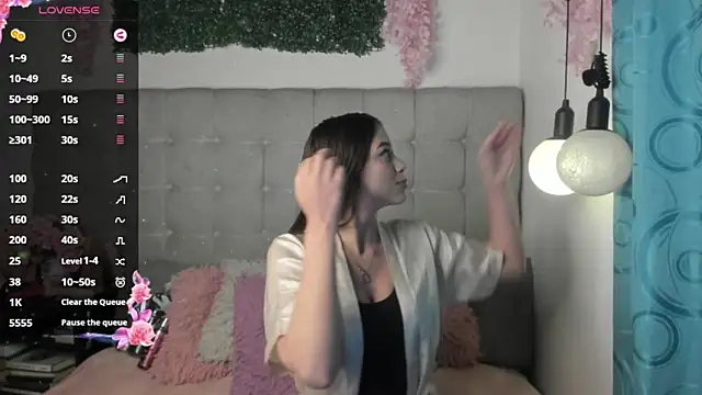 Snapshot of misticasexy chatting on 01/25/25, 01:32 misticasexy online show from 01/25/25, 01:32