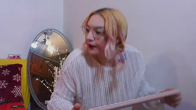 Catlady333 online show from 12/18/25, 04:50