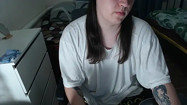 EvaMiron online show from 10/24/25, 01:10