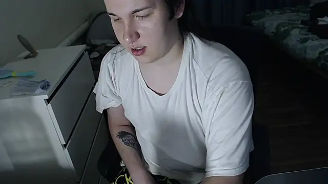 EvaMiron online show from 12/02/25, 12:40