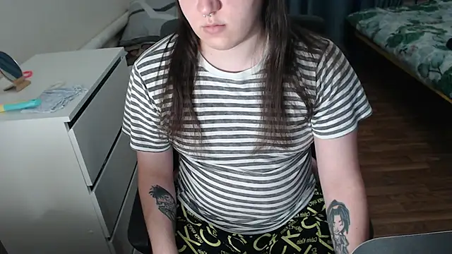 Snapshot of EvaMiron chatting on 02/10/26, 03:00 EvaMiron online show from 02/10/26, 03:00