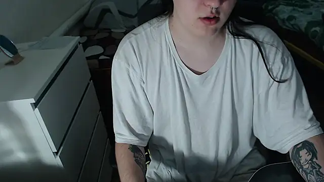 EvaMiron online show from 10/19/25, 10:18