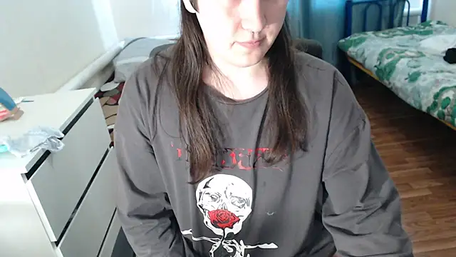 Snapshot of EvaMiron chatting on 12/20/25, 09:34 EvaMiron online show from 12/20/25, 09:34