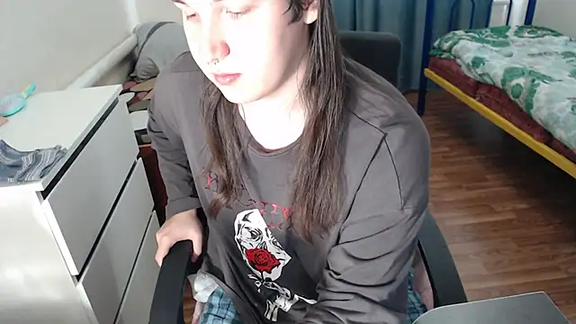 EvaMiron online show from 10/07/25, 11:22